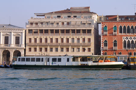 Venice Ferry - Venezia Motonave - Photo: © Ian Boyle - www.simplonpc.co.uk