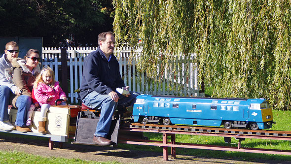 Canvey Miniature Railway - www.simplonpc.co.uk