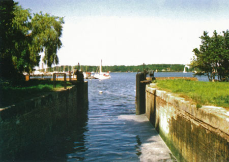 CHICHESTER CANAL - www.simplonpc.co.uk - Photo: � Ian Boyle, 29th June 2011