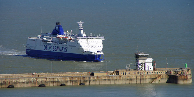 CALAIS SEAWAYS - DFDS - www.simplonpc.co.uk - Photo: ©2013 Ian Boyle