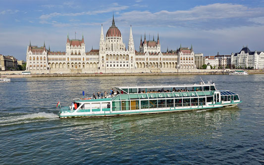 LEGENDA_160514 - EMERALD SKY Cruise - Budapest-Bucharest - Photo: © Ian Boyle, 14th May 2016 - www.simplonpc.co.uk