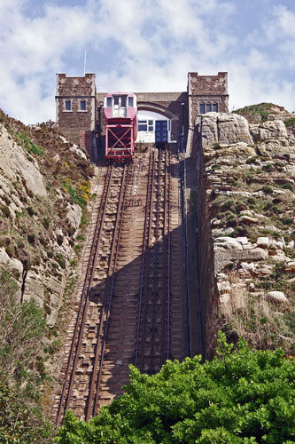 Hastings East Hill Cliff Lift - Photo: © Ian Boyle, 14th May 2007 -  www.simplonpc.co.uk