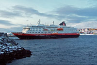NORDLYS - Hurtigrute at Hammerfest
