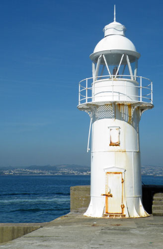 Brixham Victoria Pier Lighthouse - www.simplonpc.co.uk