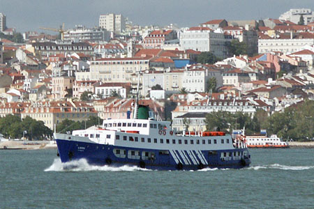 Soflusa - Lisbon - Photo: © Ian Boyle - Simplon Postcards - www.simplonpc.co.uk