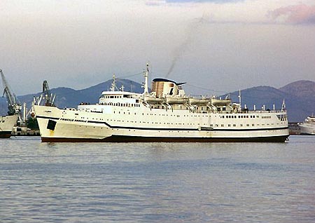 Princesa Amorosa -  Louis Cruise Lines - www.simplonpc.co.uk