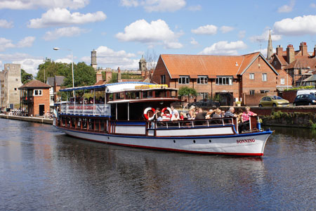 SONNING - Newark Line River Cruises - www.simplonpc.co.uk
