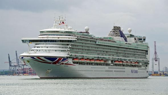 AZURA - P&O Cruise - Photo: © Ian Boyle, 22nd May 2015 - www.simplonpc.co.uk