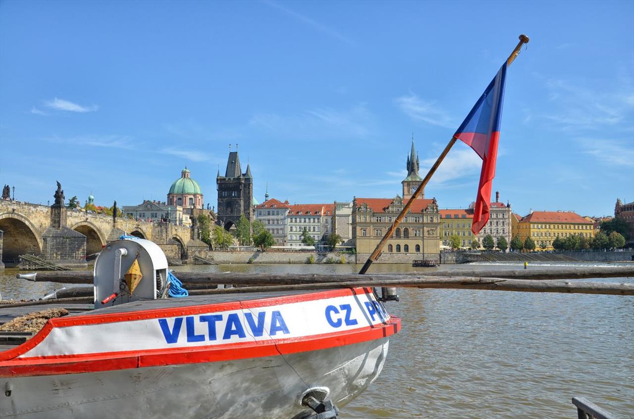 VLTAVA - Prague Steamboat Co - www.simplonpc.co.uk