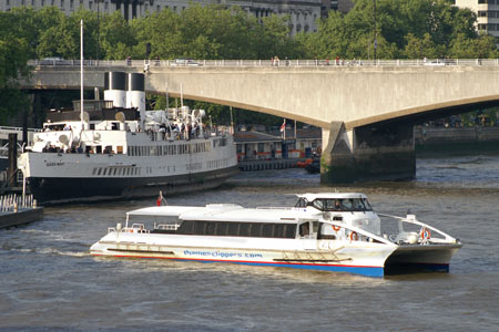 Moon Clipper - Thames Clippers -  Photo: © Ian Boyle - www.simplonpc.co.uk
