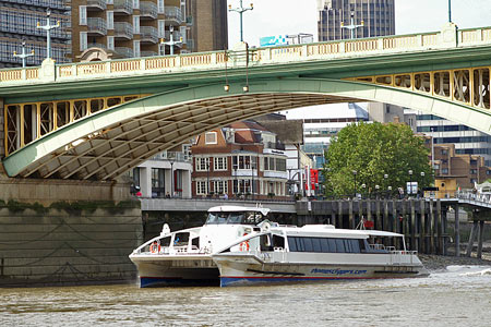 Moon Clipper - Thames Clippers -  Photo: © Ian Boyle - www.simplonpc.co.uk