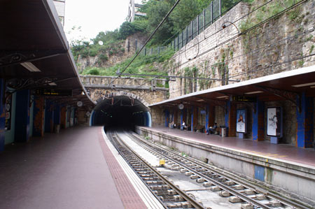Bilbao Trains - Euskotren - © Ian Boyle  2007 - www.simplonpc.co.uk