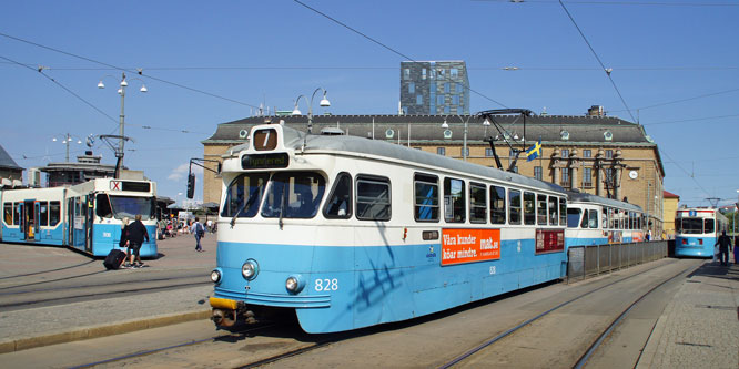 Gothenburg M28/M29 Trams - Photo: ©2013 Ian Boyle - www.simplompc.co.uk - Simplon Postcards