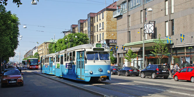 Gothenburg M28/M29 Trams - Photo: ©2013 Ian Boyle - www.simplompc.co.uk - Simplon Postcards