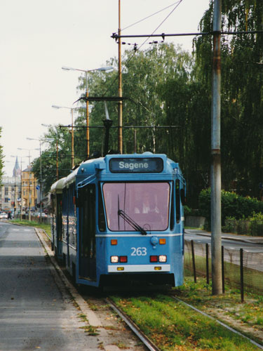 Oslo Trams - Photo: ©1993 Ian Boyle - www.simplompc.co.uk - Simplon Postcards