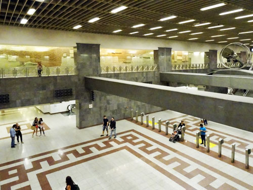 Athens Metro - Photo: ©Ian Boyle 13th September 2016 