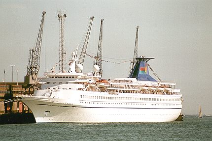airtours seawing cruise ship