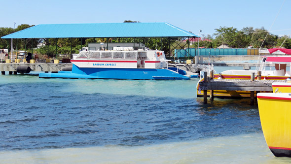 Azura Cruise - Antigua - Photo: © Ian Boyle, 24th March 2014 - www.simplonpc.co.uk