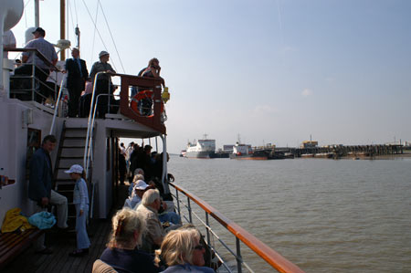 MV BALMORAL Cruise  - Waverley Excursions - www.simplonpc.co.uk - Photo: © Ian Boyle, 8th June 2006