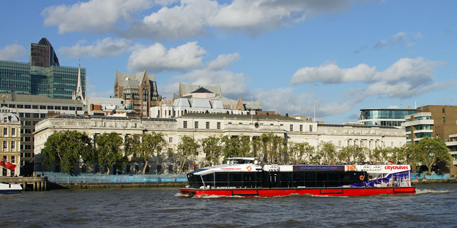 MILLENNIUM DIAMOND - City Cruises - Photo: � Ian Boyle, 16th October 2012 - www.simplonpc.co.uk