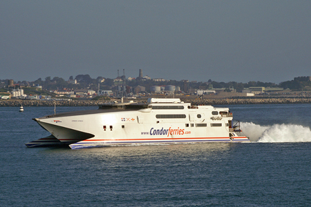 Condor Express at St Peter Port - Photo: © Ian Boyle, 30th August 2008 - www.simplonpc.co.uk