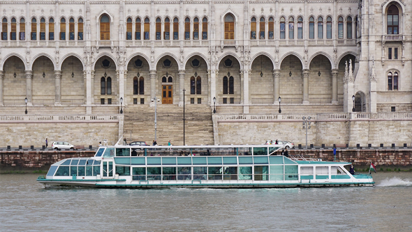 Legenda_160514 - EMERALD SKY Cruise - Budapest-Bucharest - Photo: © Ian Boyle, 14th May 2016 - www.simplonpc.co.uk