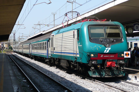 Train at  Livorno - Photo: © Ian Boyle, 23rd August 2009