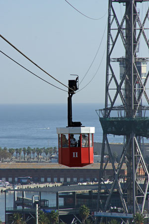 Telefèric del Port (Port-Montjuic Cable Car) - Photo: © Ian Boyle, 30th October 2011 - www.simplonpc.co.uk