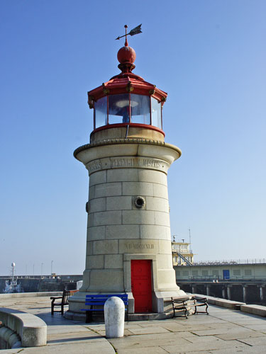 Ramsgate Lighthouse - www.simplonpc.co.uk