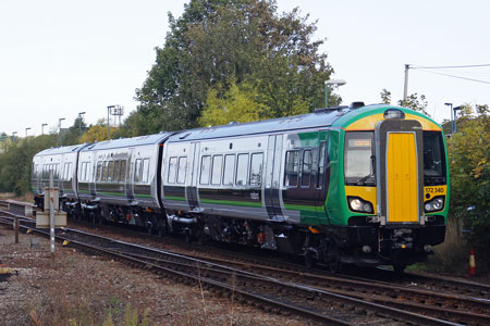 London Midland Trains - www.simplonpc.co.uk - Photo: © Ian Boyle, 26th September 2011