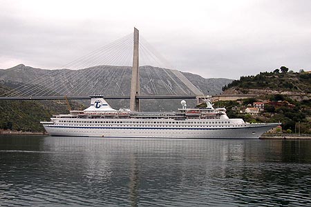 Arielle -  Louis Cruise Lines - www.simplonpc.co.uk