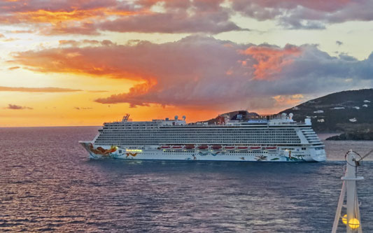 Azura Cruise - Antigua - Photo: © Ian Boyle, 25th March 2014 - www.simplonpc.co.uk