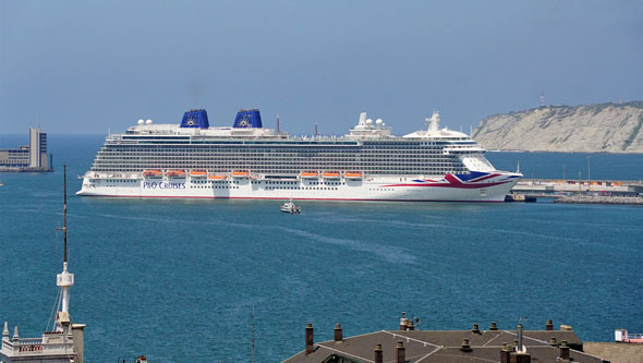 BRITANNIA at Blibao - P&O Cruises - Photo: © Ian Boyle, 6th March 2015 - www.simplonpc.co.uk