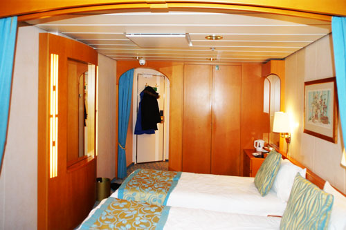 ORIANA 2012 Cruise - Photo: © Ian Boyle, 4th December 2012 - www.simplonpc.co.uk