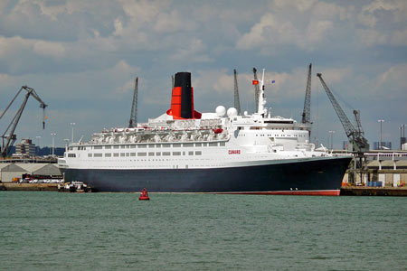 Queen Elizabeth 2- Cunard - www.simplonpc.co.uk - Photo: © Ian Boyle, 24th July 2007 