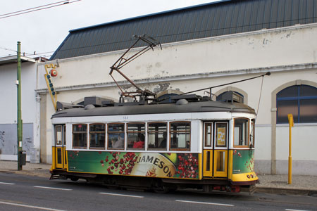 Lisbon Tram - INDEPENDENCE OF THE SEAS Cruise - Photo: © Ian Boyle, 25th March 2011 - www.simplonpc.co.uk