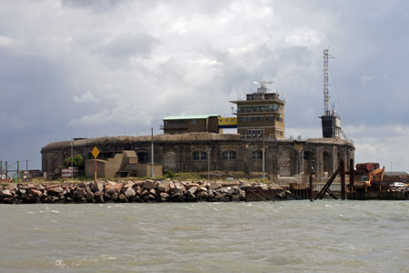 Sheerness Fort - Photo: © Ian Boyle, 13th August 2010 - www.simplonpc.co.uk