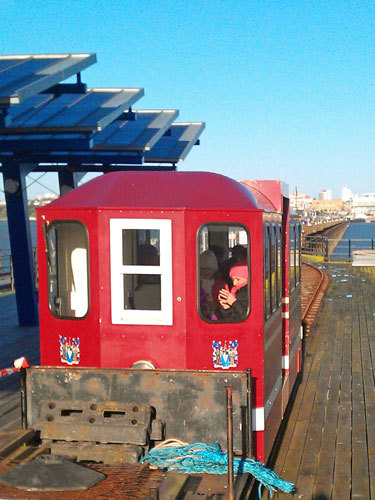 Southend Pier Railway - Photo: � Ian Boyle, 1st January 2013 - www.simplonpc.co.uk - Simplon Postcards