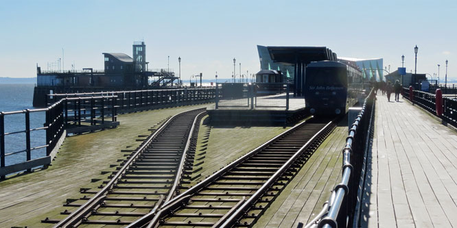 Southend Pier Railway - Photo: � Ian Boyle, 10th November 2013 - www.simplonpc.co.uk - Simplon Postcards