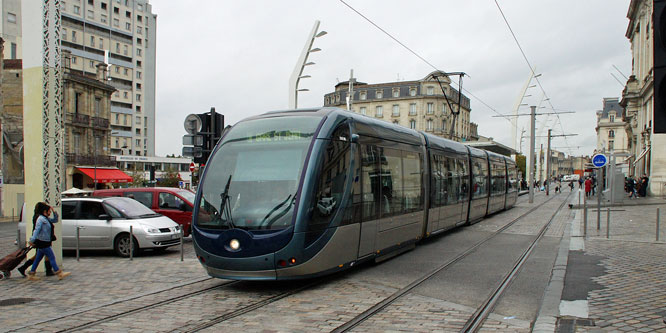 Tramway de Bordeaux - Photo: © Ian Boyle, 16th October 2013- www.simplonpc.co.uk