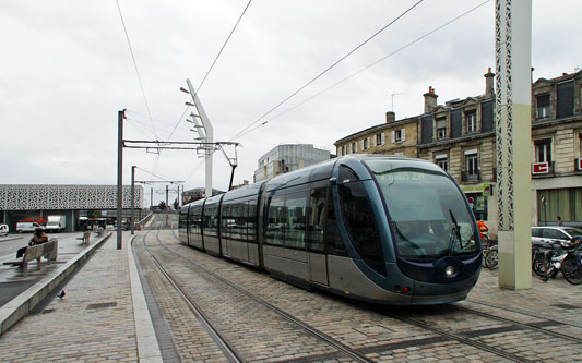 Tramway de Bordeaux - Photo: © Ian Boyle, 16th October 2013- www.simplonpc.co.uk