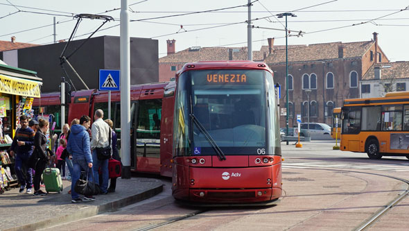Venice Trams - Tranvia de Mestre - www.simplonpc.co.uk